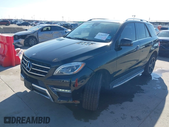 2014 Mercedes-Benz M ML 350 with VIN 4JGDA5HB9EA351147, listed as a IAAI auction lot 41364737 with 106,723 mi miles. Bid and sale history available at carsss.com. Image 19.