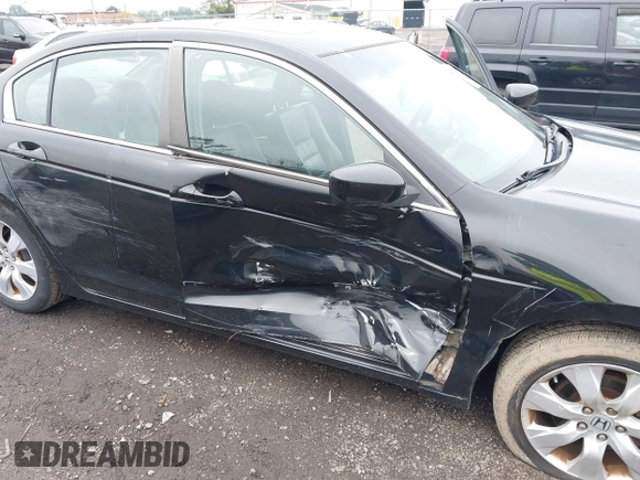 2009 Honda Accord EX-L z VIN 1HGCP26899A075645, wystawiony jako IAAI lot #42523563 z przebiegiem 137 843 mil mil oraz . Historia ofert i sprzedaży dostępna na DreamBid. Obrazek 6.
