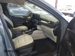2024 Ford Escape Active with VIN 1FMCU9GNXRUA62577, listed as a IAAI auction lot 41807692 with 4,391 mi miles. Bid and sale history available at carsss.com. Image 5.