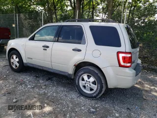 2008 Ford Escape XLT с VIN 1FMCU03168KC15402, выставлен на аукционе Copart как лот 61370205 с пробегом 215 441 миль миль и Чистый • Clean title. История ставок и продаж доступна на DreamBid. Изображение 2.