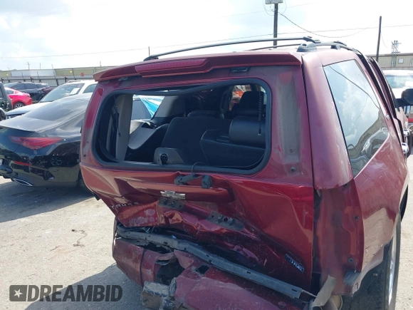2009 Chevrolet Tahoe LTZ z VIN 1GNFC33009R156277, wystawiony jako IAAI lot #42355407 z przebiegiem 282 012 mil mil oraz . Historia ofert i sprzedaży dostępna na DreamBid. Obrazek 16.