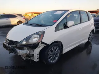 2013 Honda Fit Sport with VIN JHMGE8H54DC046478, listed as a IAAI auction lot 41285113 with 166,360 mi miles. Bid and sale history available at carsss.com. Image 18.