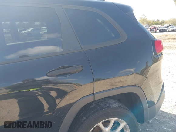 2017 Jeep Cherokee Altitude с VIN 1C4PJLAB5HW559579, выставлен на аукционе IAAI как лот 41767837 с пробегом 182 873 миль миль и . История ставок и продаж доступна на DreamBid. Изображение 21.