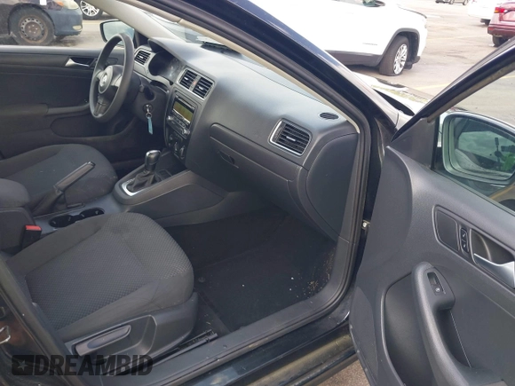2012 Volkswagen Jetta Sedan S w/Sunroof with VIN 3VW2K7AJ2CM380329, listed as a IAAI auction lot 41952314 with 138,906 mi miles. Bid and sale history available at carsss.com. Image 5.