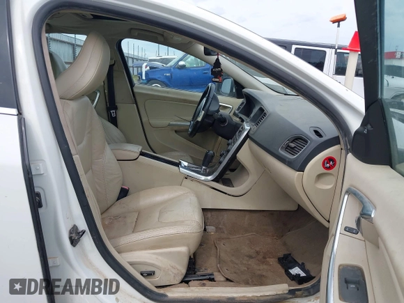 2012 Volvo S60 T5 z VIN YV1622FS5C2026329, wystawiony jako IAAI lot #42207916 z przebiegiem 261 889 mil mil oraz . Historia ofert i sprzedaży dostępna na DreamBid. Obrazek 5.