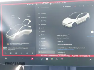 2021 Tesla Model Y Long Range with VIN 5YJYGAEE6MF196610, listed as a IAAI auction lot 41516909 with 30,431 mi miles. Bid and sale history available at carsss.com. Image 19.