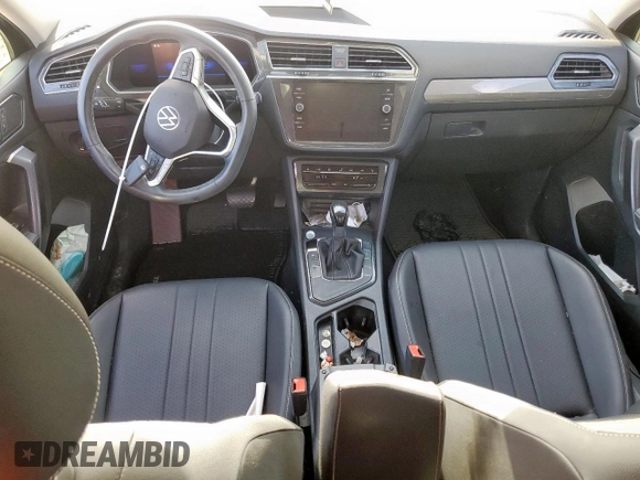 2022 Volkswagen Tiguan SE z VIN 3VV3B7AX3NM114527, wystawiony jako Copart lot #61301715 z przebiegiem 60 534 mil mil oraz Szkoda całkowita • Salvage title. Historia ofert i sprzedaży dostępna na DreamBid. Obrazek 8.