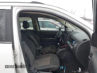 2015 Jeep Compass Sport with VIN 1C4NJCBA9FD170613, listed as a IAAI auction lot 41806843 with 187,676 mi miles. Bid and sale history available at carsss.com. Image 8.
