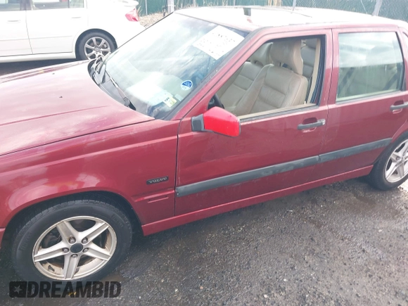 1997 Volvo 850 GT с VIN YV1LS5553V1400395, выставлен на аукционе IAAI как лот 41887637 с пробегом 88 192 миль миль и . История ставок и продаж доступна на DreamBid. Изображение 17.