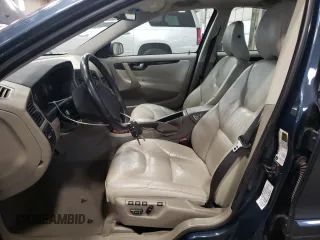2006 Volvo S60 2.5T with VIN YV1RH592862554749, listed as a Copart auction lot 53538585 with 86,040 mi miles and Clean Title. Bid and sale history available at carsss.com. Image 7.