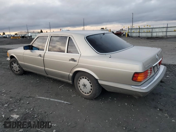 1986 Mercedes-Benz 560 with VIN WDBCA39DXGA239219, listed as a Copart auction lot 82033964 with 181,031 mi miles and Clean Title. Bid and sale history available at DreamBid. Image 2.
