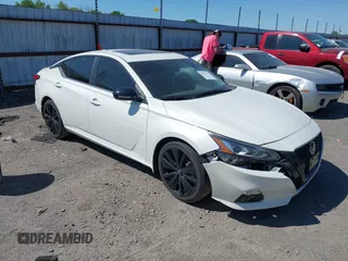 2022 Nissan Altima SR z VIN 1N4BL4CV8NN425075, wystawiony jako IAAI lot #41971907 z przebiegiem 42 326 mil mil oraz . Historia ofert i sprzedaży dostępna na DreamBid. Obrazek 1.