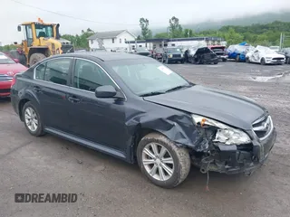 2010 Subaru Legacy Premium All-Weather Anniversary z VIN 4S3BMBG68A3233403, wystawiony jako IAAI lot #42344737 z przebiegiem 199 290 mil mil oraz . Historia ofert i sprzedaży dostępna na DreamBid. Obrazek 1.