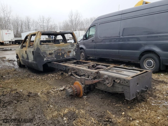 2004 Ford Super Duty F-550 DRW XL with VIN 1FDAW56P54EA67217, listed as a Copart auction lot 81294834 with NaN miles and Salvage Title. Bid and sale history available at carsss.com. Image 2.