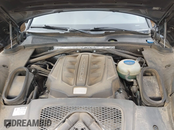 2017 Porsche Macan S with VIN WP1AB2A58HLB16690, listed as a IAAI auction lot 41901148 with Not Provided miles and . Bid and sale history available at DreamBid. Image 10.