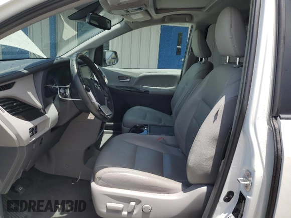 2018 Toyota Sienna XLE Auto Access Seat with VIN 5TDYZ3DC7JS962051, listed as a Copart auction lot 63115935 with 67,253 mi miles and Salvage title. Bid and sale history available at DreamBid. Image 7.