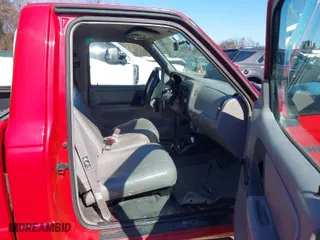 2000 Ford Ranger XL with VIN 1FTYR10C1YTA98667, listed as a IAAI auction lot 41650372 with 174,517 mi miles. Bid and sale history available at carsss.com. Image 5.