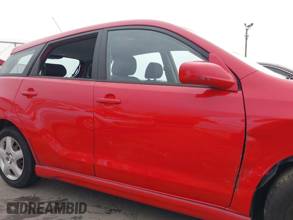 2003 Toyota Matrix Std with VIN 2T1KR32E03C161001, listed as a IAAI auction lot 41915551 with 100,630 mi miles. Bid and sale history available at carsss.com. Image 6.