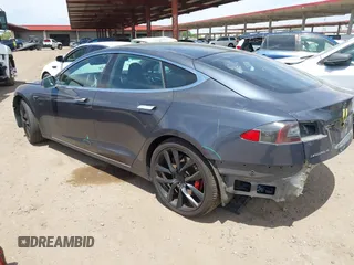 2018 Tesla Model S 75D with VIN 5YJSA1E43JF260547, listed as a IAAI auction lot 42346240 with 89,637 mi miles and . Bid and sale history available at DreamBid. Image 3.