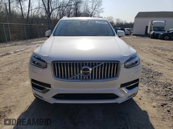2024 Volvo XC90 Plus Bright Theme z VIN YV4062JE4R1154350, wystawiony jako Copart lot #47663595 z przebiegiem 21 626 mil mil oraz Szkoda całkowita • Salvage title. Historia ofert i sprzedaży dostępna na DreamBid. Obrazek 5.
