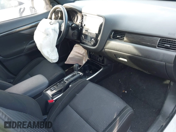 2018 Mitsubishi Outlander SE with VIN JA4AD3A38JZ051403, listed as a IAAI auction lot 41406598 with 116,190 mi miles and . Bid and sale history available at DreamBid. Image 5.