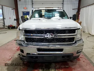2011 Chevrolet Silverado 3500HD LTZ with VIN 1GC5K0C83BZ443971, listed as a Copart auction lot 88707565 with 282,783 mi miles and Salvage Title. Bid and sale history available at DreamBid. Image 5.