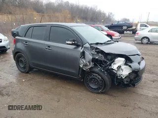 2014 Scion xD z VIN JTKKUPB45E1045712, wystawiony jako IAAI lot #41173968 z przebiegiem 137 345 mil mil oraz . Historia ofert i sprzedaży dostępna na DreamBid. Obrazek 1.