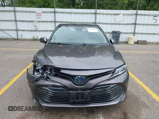 2019 Toyota Camry Hybrid LE z VIN 4T1B31HK4KU511360, wystawiony jako IAAI lot #42298260 z przebiegiem 133 019 mil mil oraz . Historia ofert i sprzedaży dostępna na DreamBid. Obrazek 12.