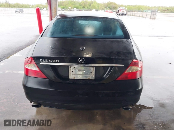 2006 Mercedes-Benz CLS 500 z VIN WDDDJ75X56A045909, wystawiony jako IAAI lot #41861720 z przebiegiem 127 719 mil mil oraz . Historia ofert i sprzedaży dostępna na DreamBid. Obrazek 16.