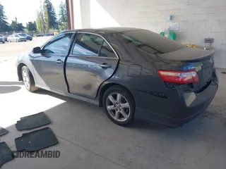 2009 Toyota Camry LE z VIN 4T1BK46K09U592438, wystawiony jako IAAI lot #42078810 z przebiegiem 164 582 mil mil oraz . Historia ofert i sprzedaży dostępna na DreamBid. Obrazek 3.
