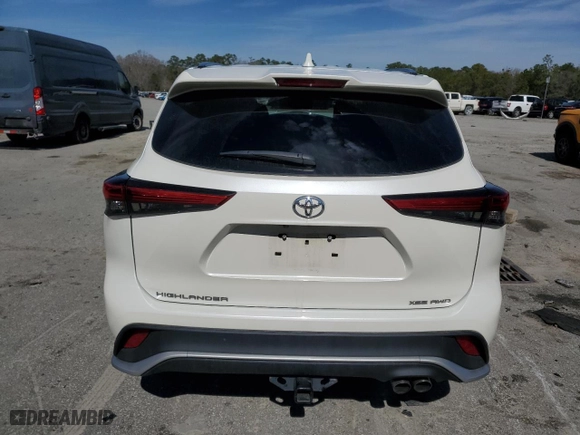 2021 Toyota Highlander XSE with VIN 5TDLZRBH3MS116161, listed as a Copart auction lot 45929985 with 39,557 mi miles and Salvage Title. Bid and sale history available at carsss.com. Image 6.