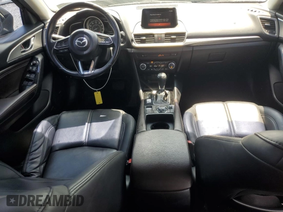 2018 Mazda 3 Touring z VIN 3MZBN1V30JM243211, wystawiony jako Copart lot #58324975 z przebiegiem 86 030 mil mil oraz Szkoda całkowita • Salvage title. Historia ofert i sprzedaży dostępna na DreamBid. Obrazek 8.