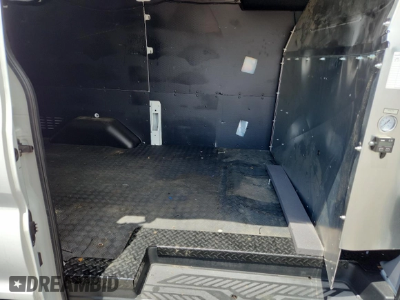 2019 Ford Transit with VIN 1FTYE1YM3KKB48149, listed as a Copart auction lot 60661245 with 133,139 mi miles and Salvage title. Bid and sale history available at DreamBid. Image 10.