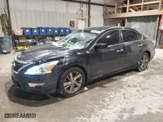 2013 Nissan Altima 2.5 SV with VIN 1N4AL3AP0DN487160, listed as a Copart auction lot 45548575 with 257,468 mi miles and Salvage Title. Bid and sale history available at carsss.com. Image 1.
