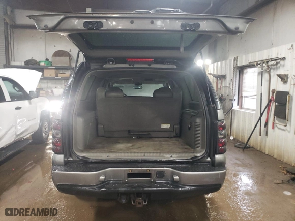 2006 GMC Yukon XL Denali with VIN 1GKFK66U16J137845, listed as a Copart auction lot 46892925 with 233,570 mi miles and Salvage Title. Bid and sale history available at carsss.com. Image 6.
