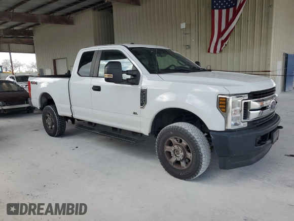 2018 Ford F-250 XL z VIN 1FT7X2B67JEC21168, wystawiony jako Copart lot #51764265 z przebiegiem 203 181 mil mil oraz Szkoda całkowita • Salvage title. Historia ofert i sprzedaży dostępna na DreamBid. Obrazek 4.