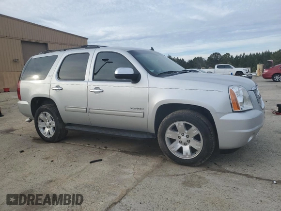 2012 GMC Yukon SLT with VIN 1GKS1CE0XCR246851, listed as a Copart auction lot 45720045 with 191,741 mi miles and Salvage Title. Bid and sale history available at carsss.com. Image 4.