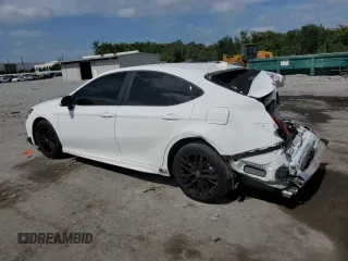 2025 Toyota Camry LE z VIN 4T1DAACK3SU560104, wystawiony jako Copart lot #54478905 z przebiegiem 444 mil mil oraz Szkoda całkowita • Salvage title. Historia ofert i sprzedaży dostępna na DreamBid. Obrazek 2.