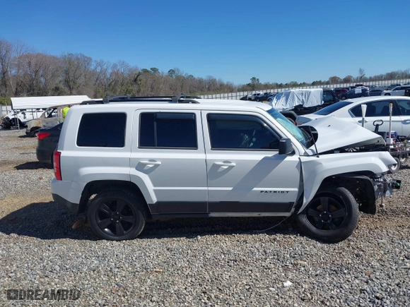 2014 Jeep Patriot Sport with VIN 1C4NJPBA9ED889186, listed as a IAAI auction lot 41738524 with 159,755 mi miles. Bid and sale history available at carsss.com. Image 13.