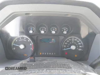 2015 Ford F-250 XLT z VIN 1FT7X2B65FEB83608, wystawiony jako IAAI lot #42013192 z przebiegiem 285 266 mil mil oraz . Historia ofert i sprzedaży dostępna na DreamBid. Obrazek 7.