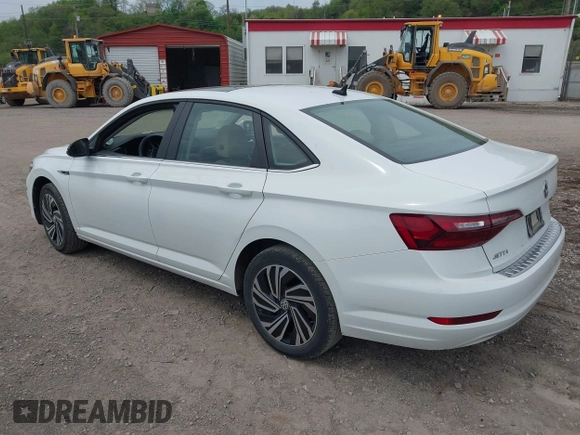 2020 Volkswagen Jetta SEL z VIN 3VWEB7BU3LM073029, wystawiony jako IAAI lot #42168239 z przebiegiem 59 395 mil mil oraz . Historia ofert i sprzedaży dostępna na DreamBid. Obrazek 3.