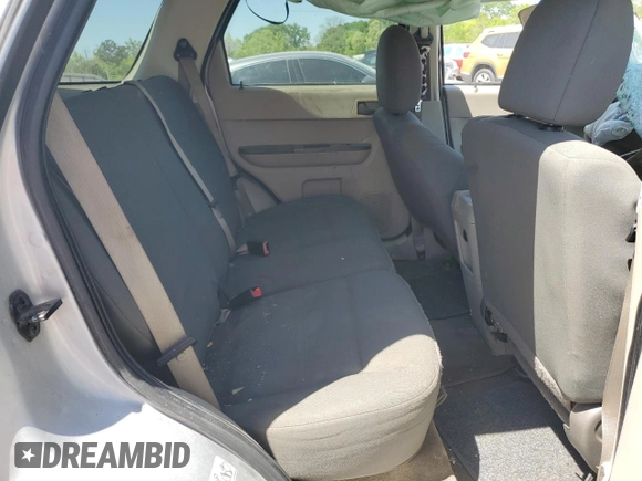 2011 Ford Escape XLS с VIN 1FMCU0C77BKB53875, выставлен на аукционе Copart как лот 53185705 с пробегом 222 070 миль миль и Списание • Salvage title. История ставок и продаж доступна на DreamBid. Изображение 12.