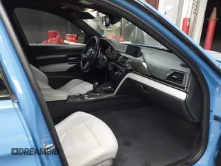 2015 BMW M3 с VIN WBS3C9C5XFP803102, выставлен на аукционе IAAI как лот 41616127 с пробегом 44 538 миль миль и . История ставок и продаж доступна на DreamBid. Изображение 5.