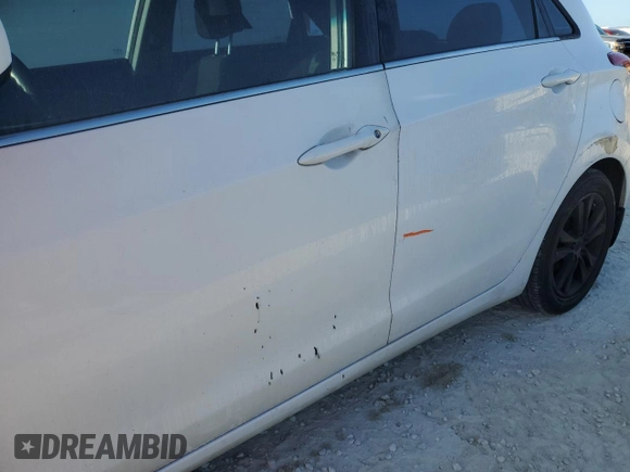 2013 Hyundai Elantra with VIN KMHD35LE4DU023756, listed as a Copart auction lot 77706604 with Not Provided miles and Salvage Title. Bid and sale history available at DreamBid. Image 12.
