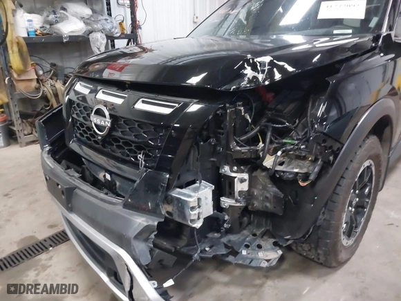 2024 Nissan Pathfinder Rock Creek with VIN 5N1DR3BD4RC257873, listed as a IAAI auction lot 41272092 with 3,324 mi miles. Bid and sale history available at carsss.com. Image 6.