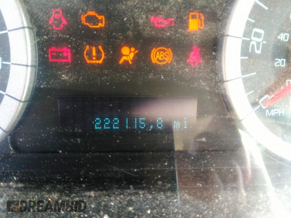 2010 Ford Escape XLT z VIN 1FMCU9DGXAKC43538, wystawiony jako IAAI lot #42410692 z przebiegiem 222 115 mil mil oraz . Historia ofert i sprzedaży dostępna na DreamBid. Obrazek 7.