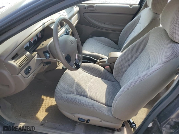 2004 Dodge Stratus SXT with VIN 1B3EL46X44N215805, listed as a Copart auction lot 68839434 with 76,751 mi miles and Clean Title. Bid and sale history available at carsss.com. Image 7.