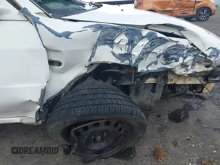 1999 Mitsubishi Mirage z VIN JA3AY36C2XU019134, wystawiony jako IAAI lot #42077649 z przebiegiem 304 426 mil mil oraz . Historia ofert i sprzedaży dostępna na DreamBid. Obrazek 19.