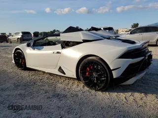 2022 Lamborghini Huracan z VIN ZHWUT5ZF9NLA17926, wystawiony jako Copart lot #83543394 z przebiegiem 5 830 mil mil oraz Szkoda całkowita • Salvage title. Historia ofert i sprzedaży dostępna na DreamBid. Obrazek 2.
