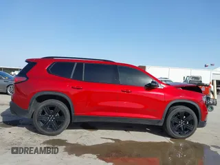 2025 GMC Acadia AWD Elevation z VIN 1GKENNRS0SJ118513, wystawiony jako IAAI lot #41821990 z przebiegiem 1 114 mil mil oraz . Historia ofert i sprzedaży dostępna na DreamBid. Obrazek 13.